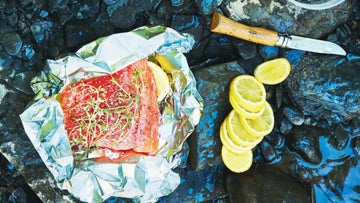 Foil-Packet Salmon with Lemon, Thyme, and Blueberry